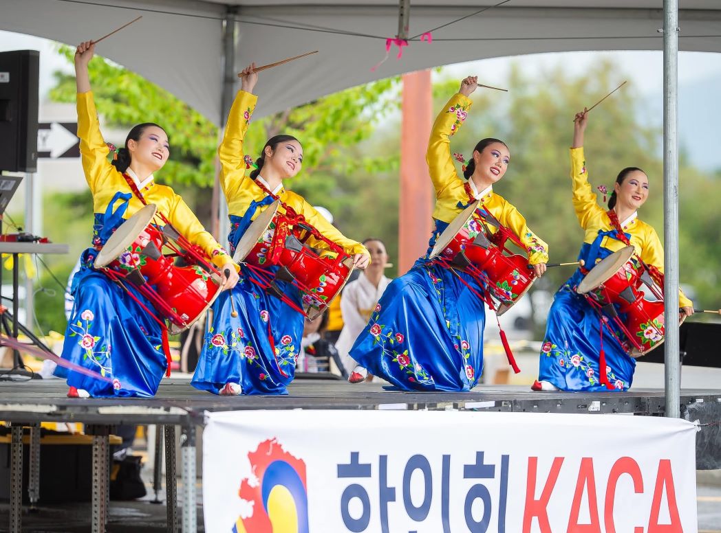 김응화무용단 알래스카 친선축제 공연